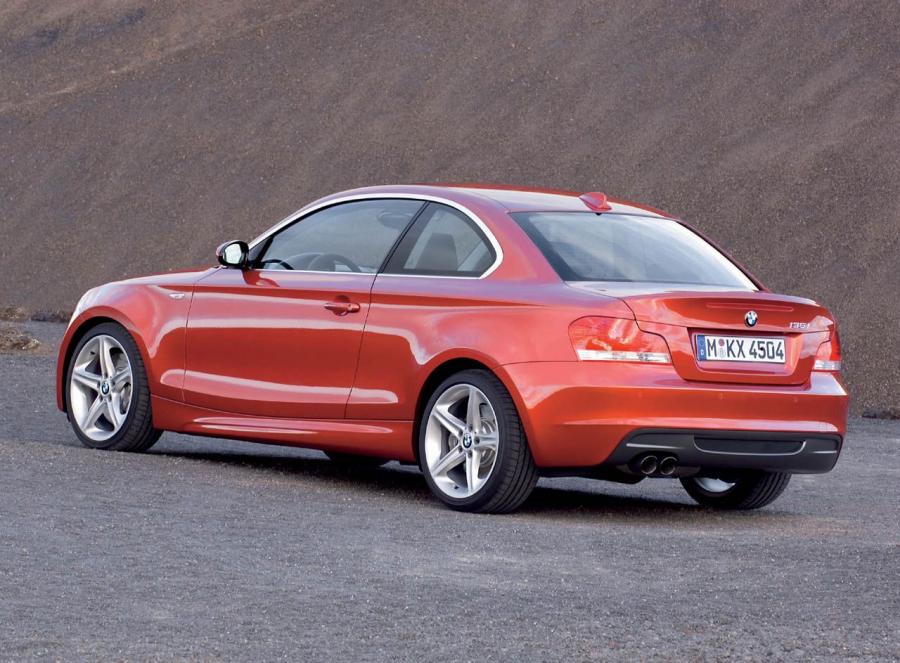  BMW 1-Series Coupe 2007 года  (фото 16 из 40)